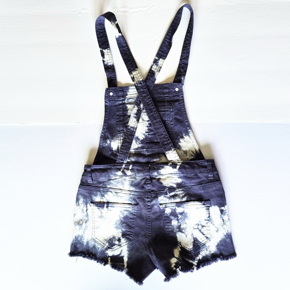 Tie-Dye Overalls Shorts - Picture 2 of 3